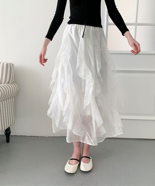 Jasmine Grandiflorum(ジャスミングランディフローラム)の「【Jasmine】レースラッフルフリルスカート(スカート・レディース・ピンク/ブラック/ホワイト・FREE)」の2枚目の写真