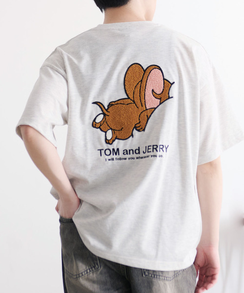 Tom&Jerry(トムアンドジェリー)の「『TOM&JERRY/トムアンドジェリー』うずくまりサガラTEE(Tシャツ/カットソー・レディース・スミクロ/オートミール/サックスブルー/オフホワイト・L/LL/M)」の4枚目の写真