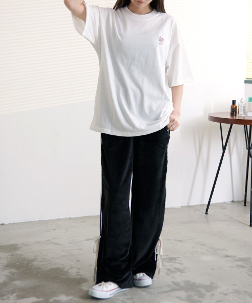 Tom&Jerry(トムアンドジェリー)の「『TOM&JERRY/トムアンドジェリー』うずくまりサガラTEE(Tシャツ/カットソー・レディース・スミクロ/オートミール/サックスブルー/オフホワイト・L/LL/M)」の6枚目の写真