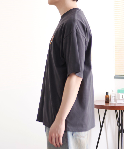 Tom&Jerry(トムアンドジェリー)の「『TOM&JERRY/トムアンドジェリー』うずくまりサガラTEE(Tシャツ/カットソー・レディース・スミクロ/オートミール/サックスブルー/オフホワイト・L/LL/M)」の11枚目の写真