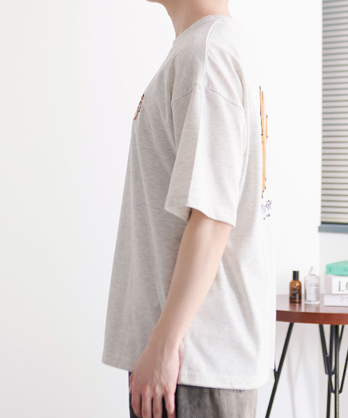 Tom&Jerry(トムアンドジェリー)の「『TOM&JERRY/トムアンドジェリー』うずくまりサガラTEE(Tシャツ/カットソー・レディース・スミクロ/オートミール/サックスブルー/オフホワイト・L/LL/M)」の15枚目の写真