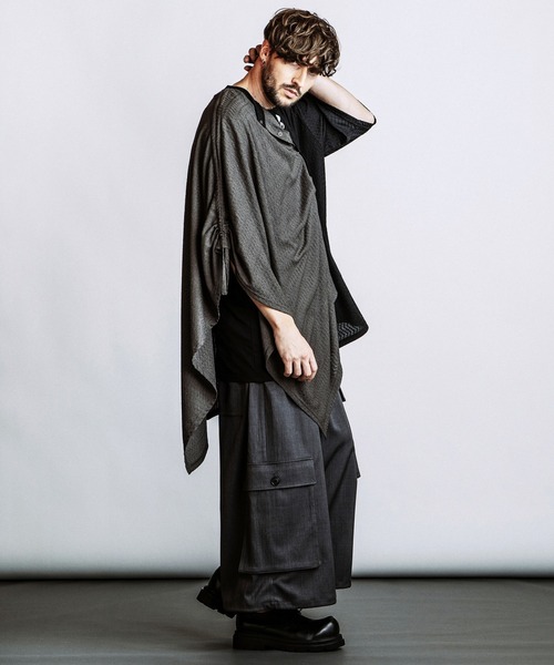 NO ID.(ノーアイディ)の「【NO ID.】Asymmetry Poncho Cardigan / アシンメトリー ポンチョ カーディガン(ポンチョ・メンズ・グレー/その他23/ブラック・ONE SIZE)」の14枚目の写真