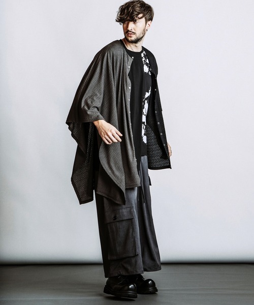NO ID.(ノーアイディ)の「【NO ID.】Asymmetry Poncho Cardigan / アシンメトリー ポンチョ カーディガン(ポンチョ・メンズ・グレー/その他23/ブラック・ONE SIZE)」の16枚目の写真