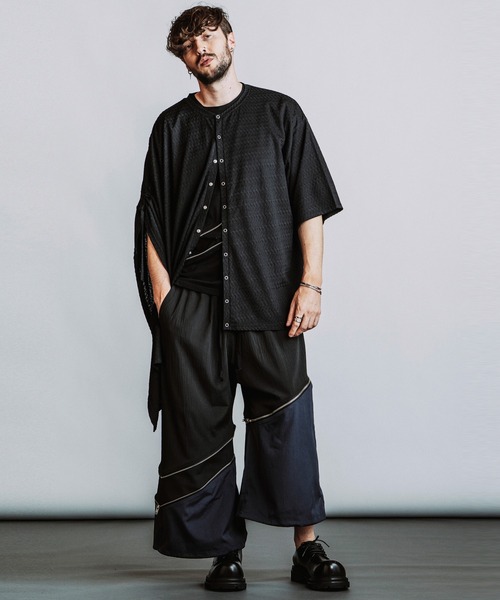 NO ID.(ノーアイディ)の「【NO ID.】Asymmetry Poncho Cardigan / アシンメトリー ポンチョ カーディガン(ポンチョ・メンズ・グレー/その他23/ブラック・ONE SIZE)」の8枚目の写真