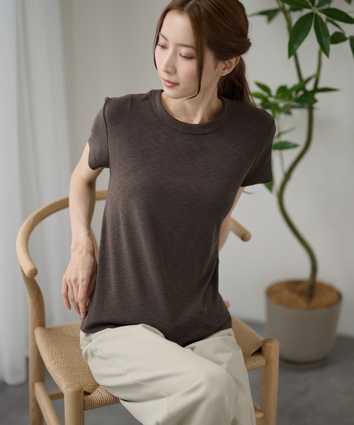 DAYRA(デイラ)の「無地 半袖 クルーネック Tシャツ トップス(Tシャツ/カットソー・レディース・ホワイト/チャコールグレー/ライトグレー/ブラック/ベージュ/ピンク・FREE)」の20枚目の写真