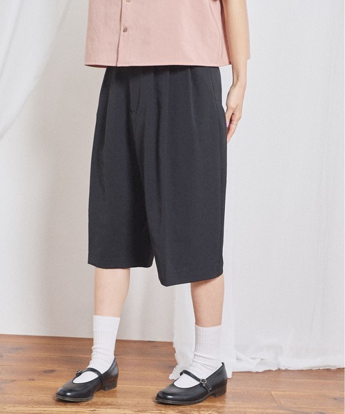 fig London(フィグロンドン)の「3tuck half pants(スラックス・レディース・ベージュ/ブラック・FREE)」の7枚目の写真