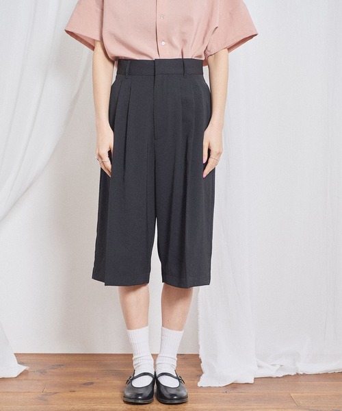 fig London(フィグロンドン)の「3tuck half pants(スラックス・レディース・ベージュ/ブラック・FREE)」の21枚目の写真