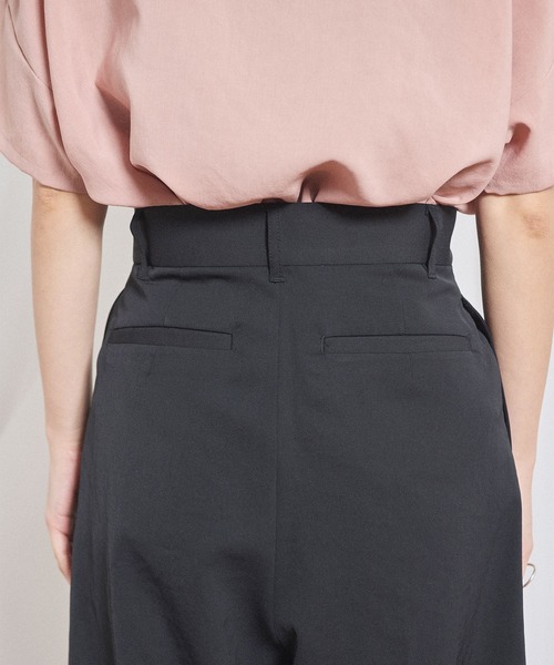 fig London(フィグロンドン)の「3tuck half pants(スラックス・レディース・ベージュ/ブラック・FREE)」の19枚目の写真