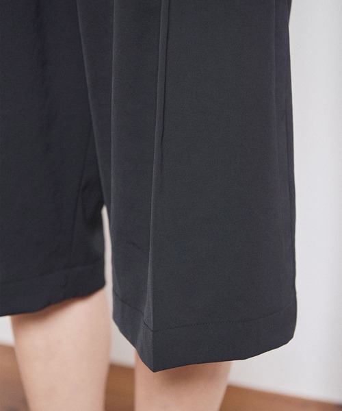 fig London(フィグロンドン)の「3tuck half pants(スラックス・レディース・ベージュ/ブラック・FREE)」の22枚目の写真