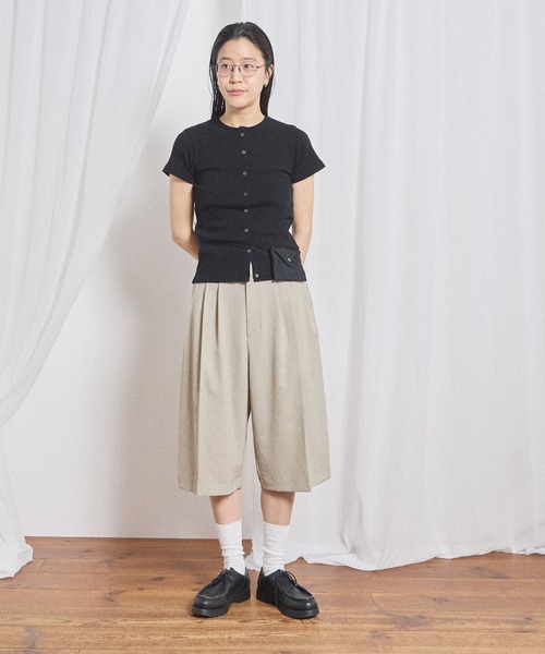 fig London(フィグロンドン)の「3tuck half pants(スラックス・レディース・ベージュ/ブラック・FREE)」の9枚目の写真