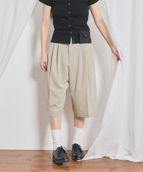 fig London(フィグロンドン)の「3tuck half pants(スラックス・レディース・ベージュ/ブラック・FREE)」の18枚目の写真