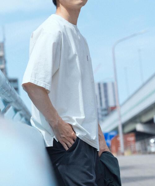 ITEMS URBANRESEARCH(アイテムズ アーバンリサーチ)の「『吸水速乾』フレンチリネン×COOLMAX フハクTシャツ(Tシャツ/カットソー・メンズ・オリーブ/グレー/オフホワイト/ブラック系その他・MEDIUM/LARGE)」の12枚目の写真
