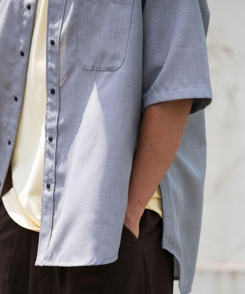 EKAL(エカル)の「『UR TECH DRYLUXE/吸水速乾/接触冷感』ハイツイストショートスリーブシャツ(シャツ/ブラウス・メンズ・グレー/グレー系その他/ネイビー・LARGE/MEDIUM)」の6枚目の写真