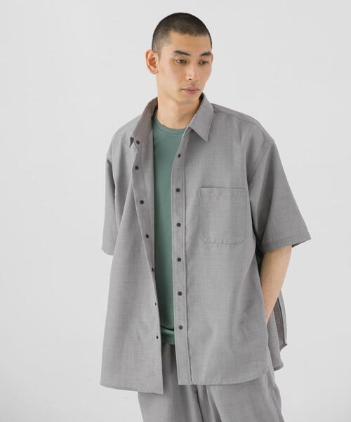 EKAL(エカル)の「『UR TECH DRYLUXE/吸水速乾/接触冷感』ハイツイストショートスリーブシャツ(シャツ/ブラウス・メンズ・グレー/グレー系その他/ネイビー・LARGE/MEDIUM)」の11枚目の写真