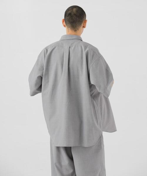 EKAL(エカル)の「『UR TECH DRYLUXE/吸水速乾/接触冷感』ハイツイストショートスリーブシャツ(シャツ/ブラウス・メンズ・グレー/グレー系その他/ネイビー・LARGE/MEDIUM)」の12枚目の写真