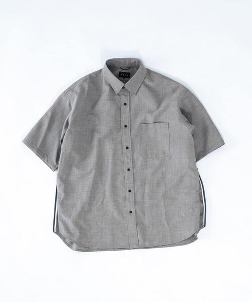 EKAL(エカル)の「『UR TECH DRYLUXE/吸水速乾/接触冷感』ハイツイストショートスリーブシャツ(シャツ/ブラウス・メンズ・グレー/グレー系その他/ネイビー・LARGE/MEDIUM)」の15枚目の写真