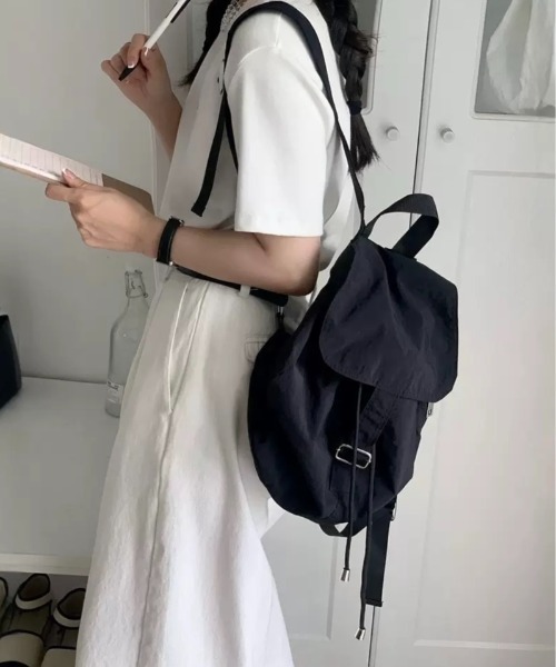 LADY LIKE(レディライク)の「シャカシャカリュックサック/ナップサック(バックパック/リュック・レディース・レッド/アイボリー/ブラック・F)」の9枚目の写真