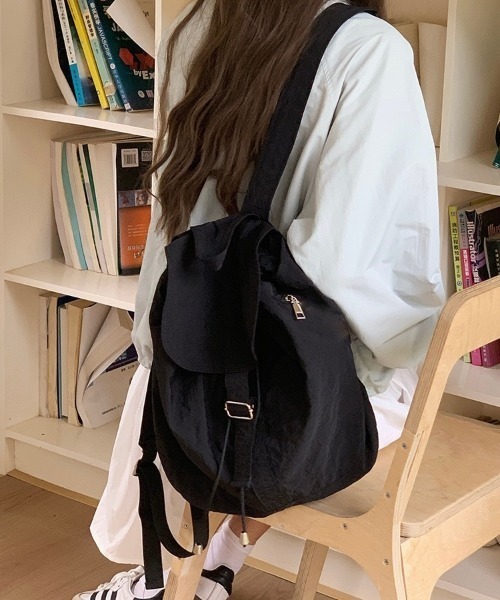 LADY LIKE(レディライク)の「シャカシャカリュックサック/ナップサック(バックパック/リュック・レディース・レッド/アイボリー/ブラック・F)」の17枚目の写真