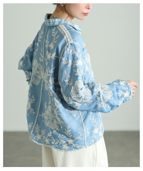 Sawa a la mode(サワアラモード)の「花柄刺繍スカラップブラウス(シャツ/ブラウス・レディース・ブルー・FREE)」の9枚目の写真