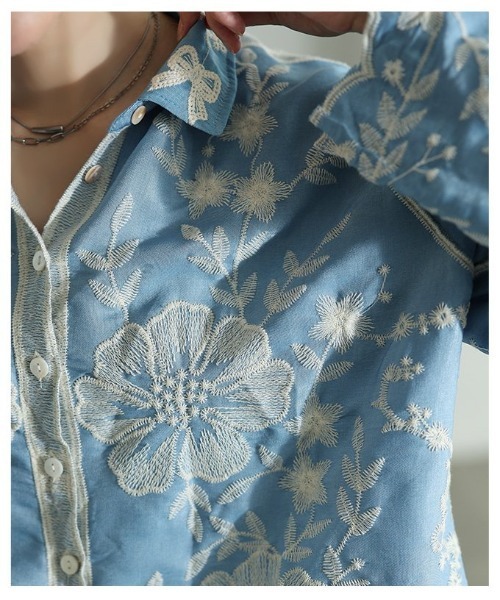 Sawa a la mode(サワアラモード)の「花柄刺繍スカラップブラウス(シャツ/ブラウス・レディース・ブルー・FREE)」の15枚目の写真