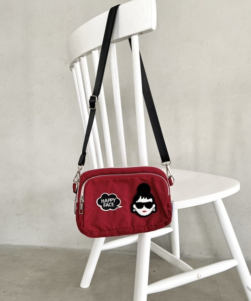 HAPPY FACE(ハッピーフェイス)の「エマ3F刺繍ショルダーRD(ショルダーバッグ・レディース・レッド・ONE SIZE)」の18枚目の写真