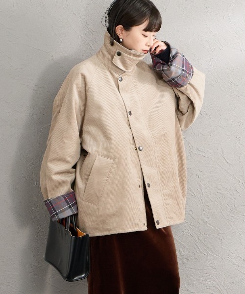 Barbour（バブアー）の「【WEB先行予約】[Barbour/バブアー] 別注 TRANSPORT トランスポートコーデュロイジャケット（その他アウター・レディース・グレイッシュベージュ/ブラウン・42/40/38/36/34）」の19枚目の写真
