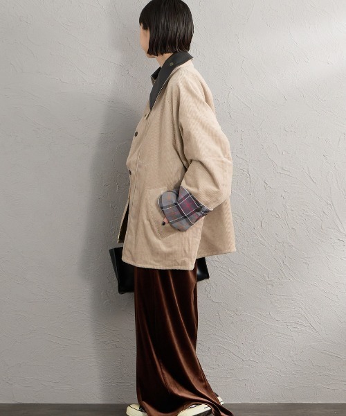 Barbour（バブアー）の「【WEB先行予約】[Barbour/バブアー] 別注 TRANSPORT トランスポートコーデュロイジャケット（その他アウター・レディース・グレイッシュベージュ/ブラウン・42/40/38/36/34）」の11枚目の写真