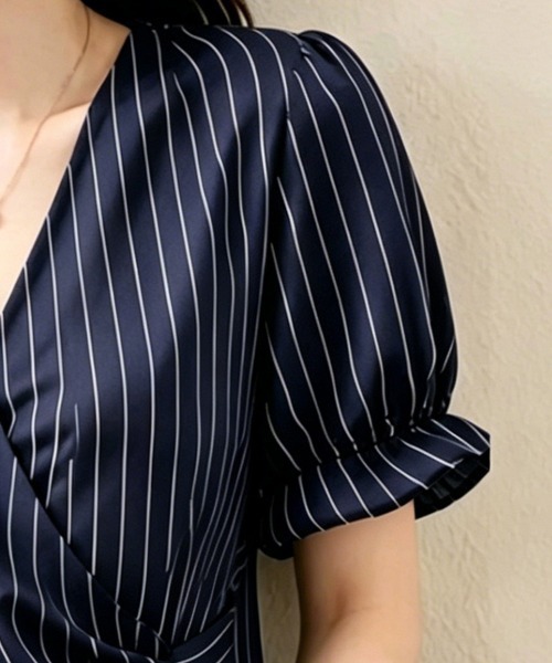ONEP STAR（ワンピスター）の「ストライプカシュクール風バックリボン半袖ブラウス（シャツ/ブラウス・レディース・ブラック/ネイビー・MEDIUM/LARGE/X-LARGE）」の15枚目の写真
