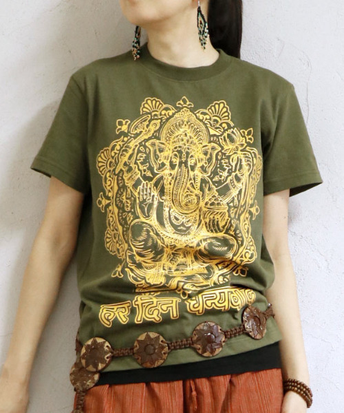 ZIP FIVE(ジップファイブ)の「エスニック Tシャツ ガネーシャ 神様 ヒンディー(Tシャツ/カットソー・メンズ・ブルー系/カーキ系/ブラック/ホワイト/ベージュ系/スミクロ・MEDIUM/LARGE/X-LARGE)」の5枚目の写真