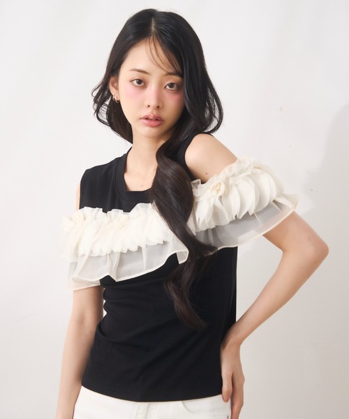 Noelie（ノエリー）の「フラワーオフショルトップス（Tシャツ/カットソー・レディース・ベージュ/ブラック・FREE）」の16枚目の写真