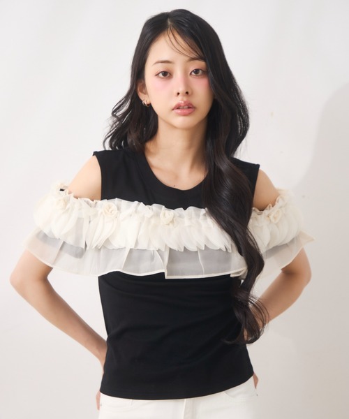 Noelie（ノエリー）の「フラワーオフショルトップス（Tシャツ/カットソー・レディース・ベージュ/ブラック・FREE）」の10枚目の写真
