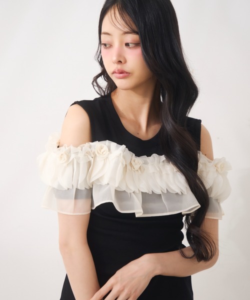 Noelie（ノエリー）の「フラワーオフショルトップス（Tシャツ/カットソー・レディース・ベージュ/ブラック・FREE）」の13枚目の写真