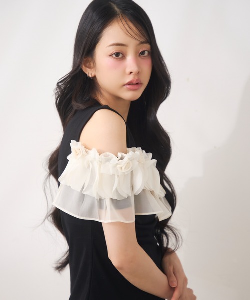 Noelie（ノエリー）の「フラワーオフショルトップス（Tシャツ/カットソー・レディース・ベージュ/ブラック・FREE）」の14枚目の写真