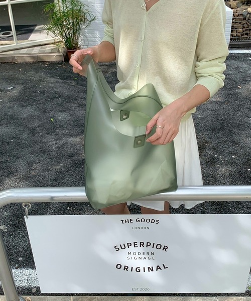 LYEON（リヨン）の「ソフトジェリーバッグ（ショルダーバッグ・レディース・ブラック/ピンク/オフホワイト/カーキ・FREE）」の14枚目の写真