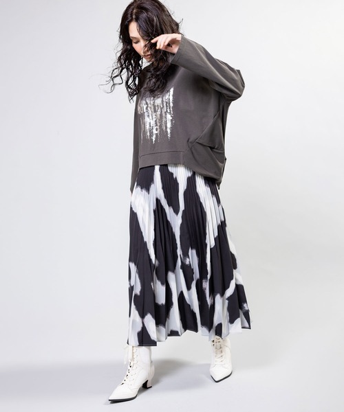 OSMOSIS(オズモーシス)の「変形プリーツスカート(スカート・レディース・レッド/ブラック/ブラックミックス・ONE SIZE)」の9枚目の写真