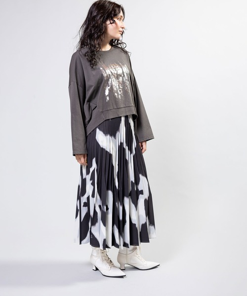 OSMOSIS(オズモーシス)の「変形プリーツスカート(スカート・レディース・レッド/ブラック/ブラックミックス・ONE SIZE)」の10枚目の写真