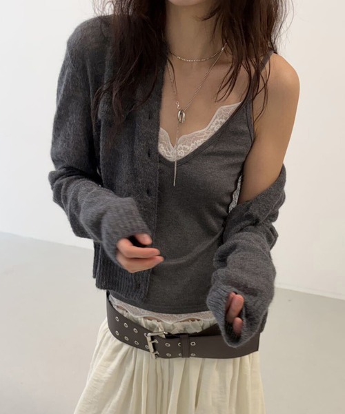 Girly Doll(ガーリードール)の「レーストリムVネックキャミソール(キャミソール・レディース・ホワイト/ブラック/ダークグレー・FREE)」の2枚目の写真