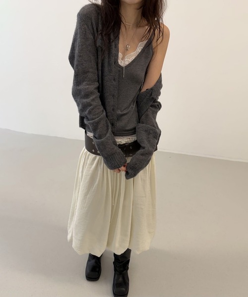 Girly Doll(ガーリードール)の「レーストリムVネックキャミソール(キャミソール・レディース・ホワイト/ブラック/ダークグレー・FREE)」の4枚目の写真