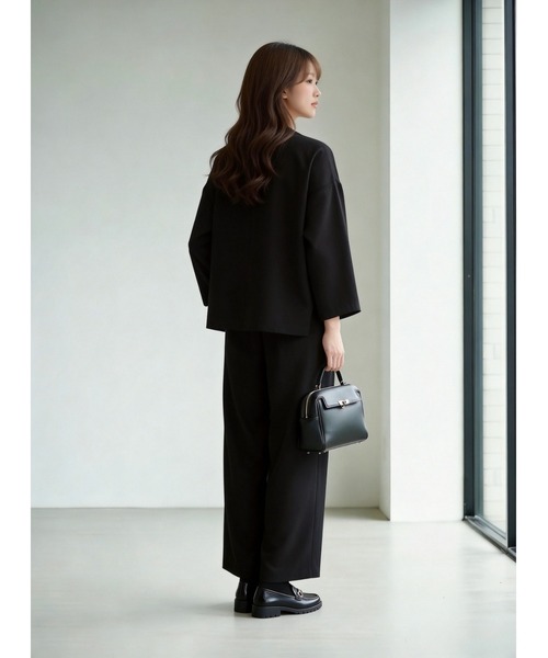 Sew loop(ソーループ)の「Vネックブラウス&ワイドパンツセットアップ(セットアップ・レディース・ブラック/ライトブラウン・M/L)」の7枚目の写真