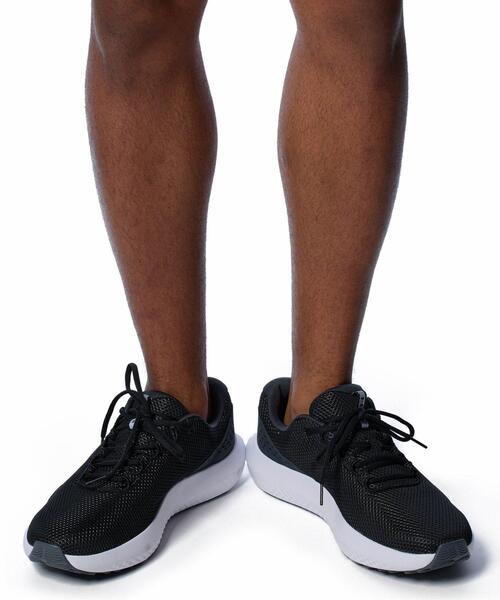 UNDER ARMOUR(アンダーアーマー)の「UAチャージド サージ4 エクストラワイド(ランニング/メンズ)(スニーカー・メンズ・ブラック系その他・26.0cm/28.0cm/26.5cm/25.5cm/29.5cm)」の6枚目の写真
