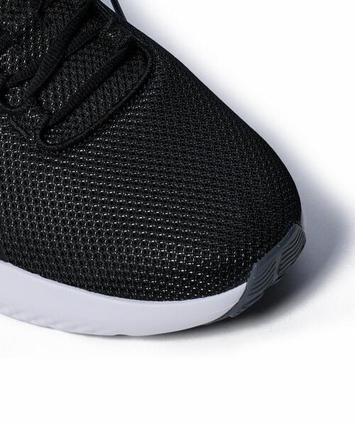UNDER ARMOUR(アンダーアーマー)の「UAチャージド サージ4 エクストラワイド(ランニング/メンズ)(スニーカー・メンズ・ブラック系その他・26.0cm/28.0cm/26.5cm/25.5cm/29.5cm)」の7枚目の写真