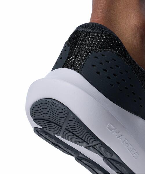 UNDER ARMOUR(アンダーアーマー)の「UAチャージド サージ4 エクストラワイド(ランニング/メンズ)(スニーカー・メンズ・ブラック系その他・26.0cm/28.0cm/26.5cm/25.5cm/29.5cm)」の8枚目の写真