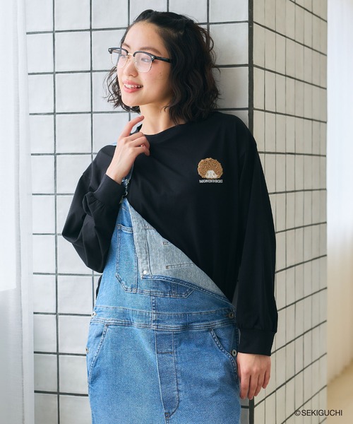 cross marche(クロスマルシェ)の「【モンチッチ】ワンポイント刺繍ロンT(Tシャツ/カットソー・レディース・オフホワイト/ブラック/ダークグリーン・L/M/LL)」の1枚目の写真