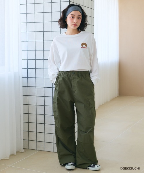 cross marche(クロスマルシェ)の「【モンチッチ】ワンポイント刺繍ロンT(Tシャツ/カットソー・レディース・オフホワイト/ブラック/ダークグリーン・L/M/LL)」の12枚目の写真