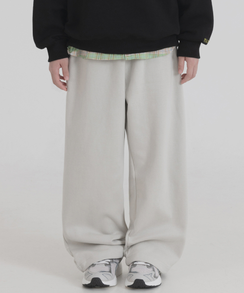 PIANER KIDS(ピアネールキッズ)の「ストリングワイドヘビースウェットパンツ(ライトベージュ)(スウェットパンツ・レディース・ライトベージュ・S(120-130cm)/M(130-140cm)/L(140-150cm)/XL(150-160㎝))」の2枚目の写真