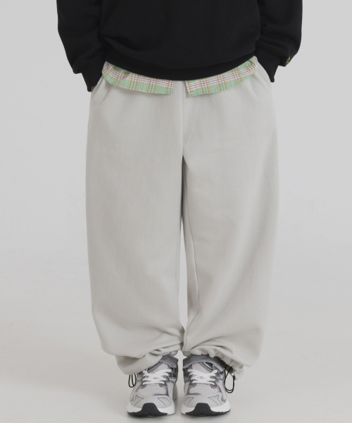 PIANER KIDS(ピアネールキッズ)の「ストリングワイドヘビースウェットパンツ(ライトベージュ)(スウェットパンツ・レディース・ライトベージュ・S(120-130cm)/M(130-140cm)/L(140-150cm)/XL(150-160㎝))」の4枚目の写真