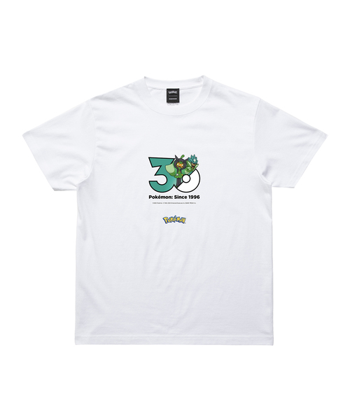 ZOZOSPOT(ゾゾスポット)の「Pokemon 30th Anniversary 1025 T-shirt 「オーガポン(みどりのめん)」(Tシャツ/カットソー・レディース・ホワイト・160cm/150cm/140cm/130cm/120cm/110cm/100cm/XXX-LARGE/XX-LARGE/X-LARGE/LARGE/MEDIUM/SMALL)」の1枚目の写真