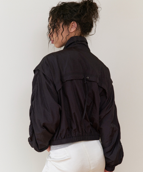 THEVINYLHOUSE(ザバイニルハウス)の「SHIRRING OVER NYLON JACKET BLACK(ナイロンジャケット・メンズ・その他・SMALL/MEDIUM/LARGE)」の5枚目の写真
