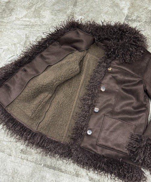 Rohwel(ローウェル)の「Volume Fur Mouton Coat / ボリュームファームートンコート(ムートンコート・レディース・ブラック/ブラウン/ベージュ・FREE)」の18枚目の写真