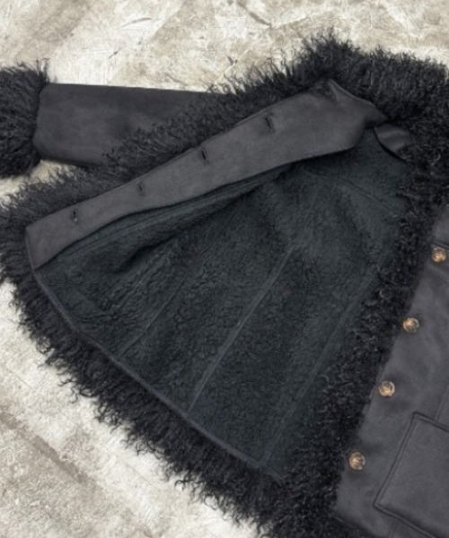 Rohwel(ローウェル)の「Volume Fur Mouton Coat / ボリュームファームートンコート(ムートンコート・レディース・ブラック/ブラウン/ベージュ・FREE)」の11枚目の写真